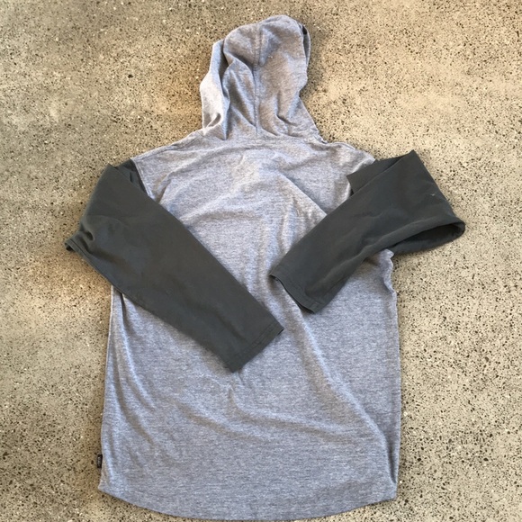 Grey and black long sleeve sweater - Picture 4 of 4